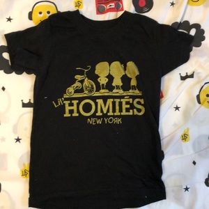 Good cond. Blue & Cream Black T-shirt Sz 2T